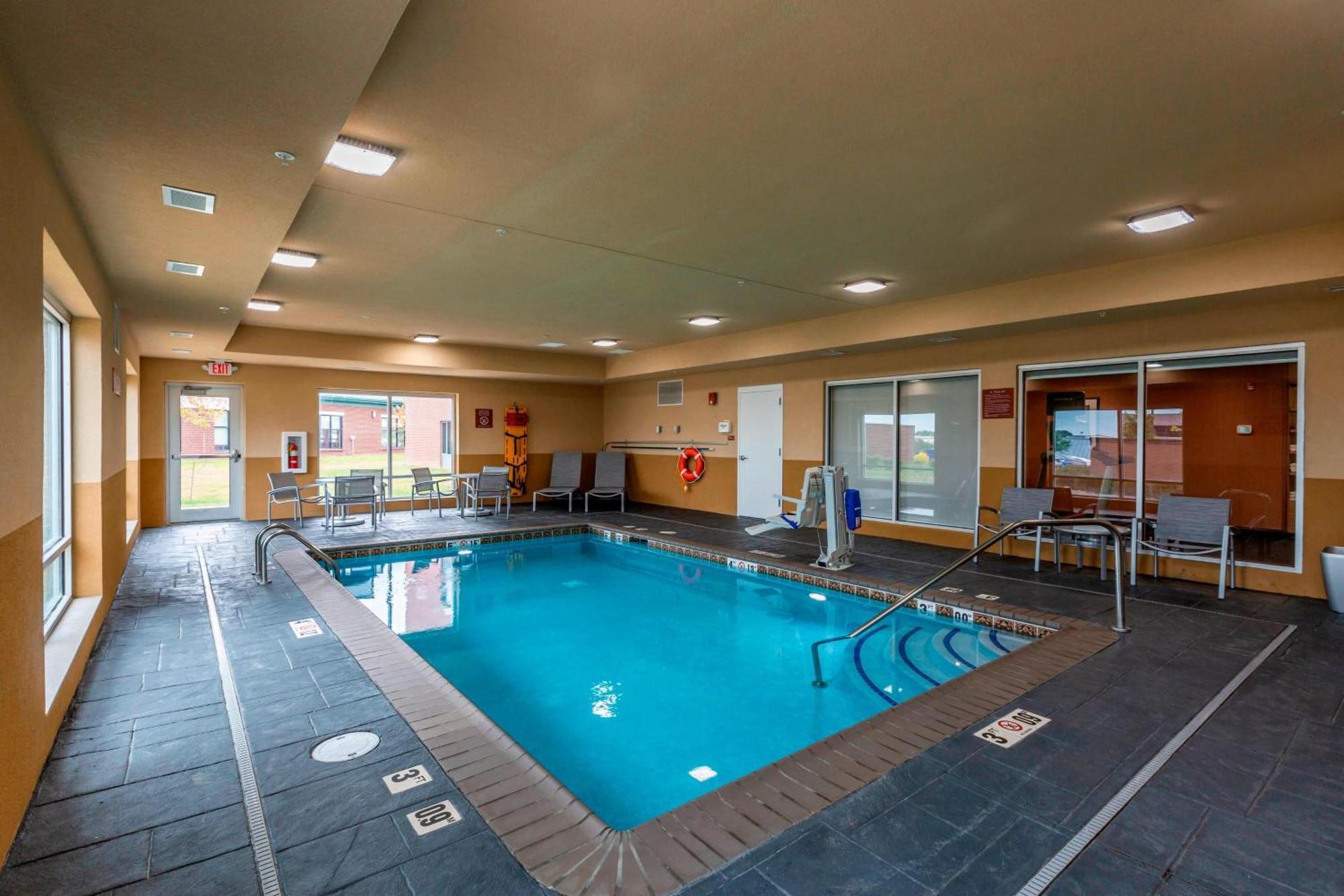 Towneplace Suites By Marriott Lexington Keeneland/Airport Exterior photo
